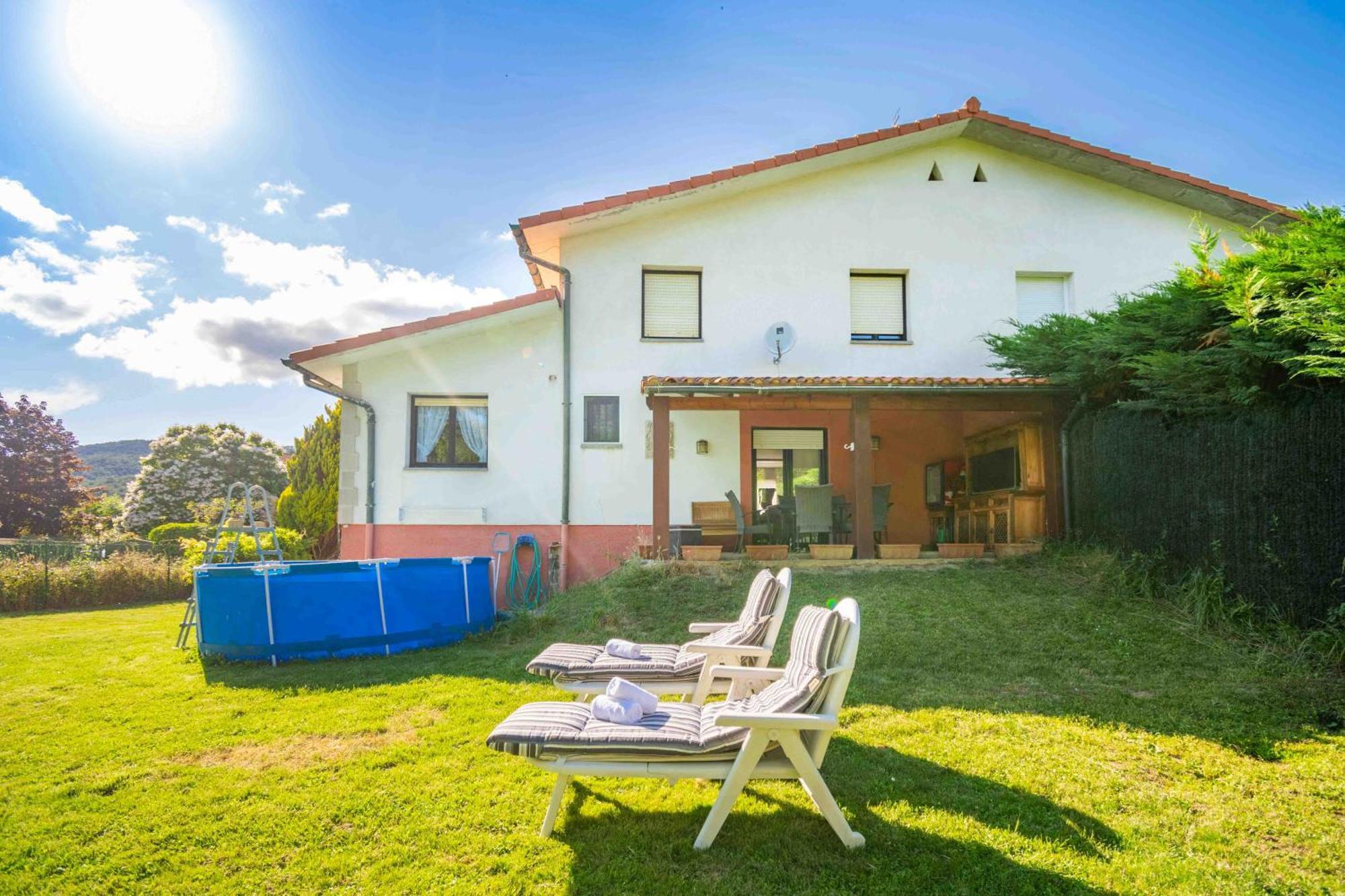 Casa Esteribar, Espacioso Con Jardin Y Barbacoa Proxima A Pamplona Holiday home *
